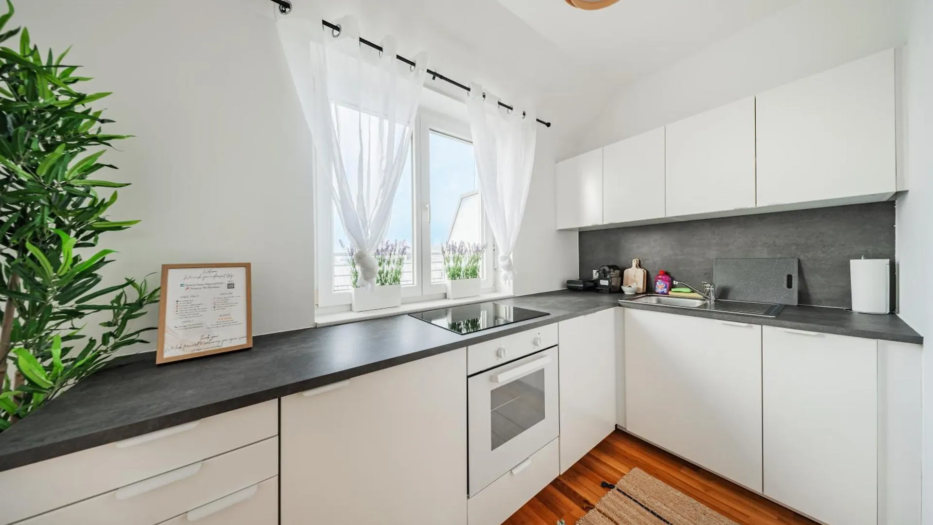 Rooftop City View Haven Apartment Βιέννη Αυστρία